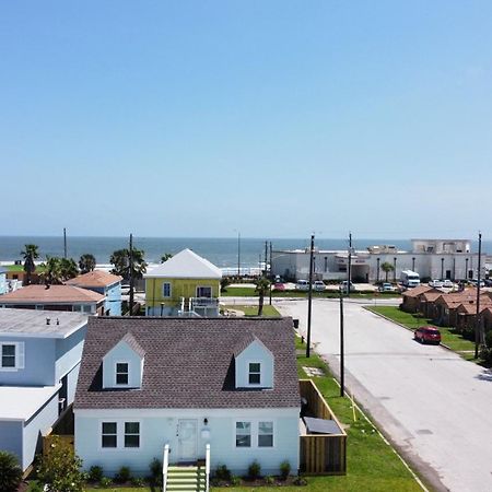 Ocean View, Newly Renovated Home, Central Location, Plenty Of Parkings Галвестон Экстерьер фото